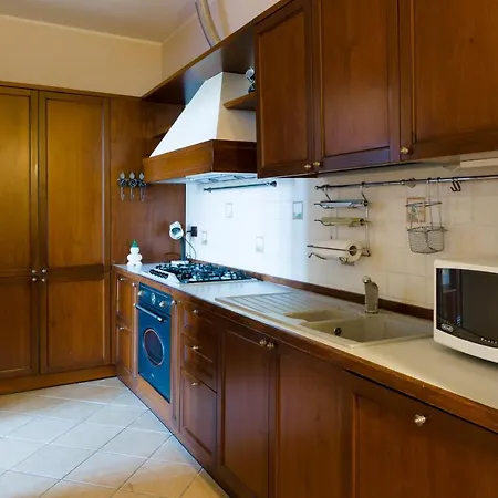 Varenna Villa فارينا